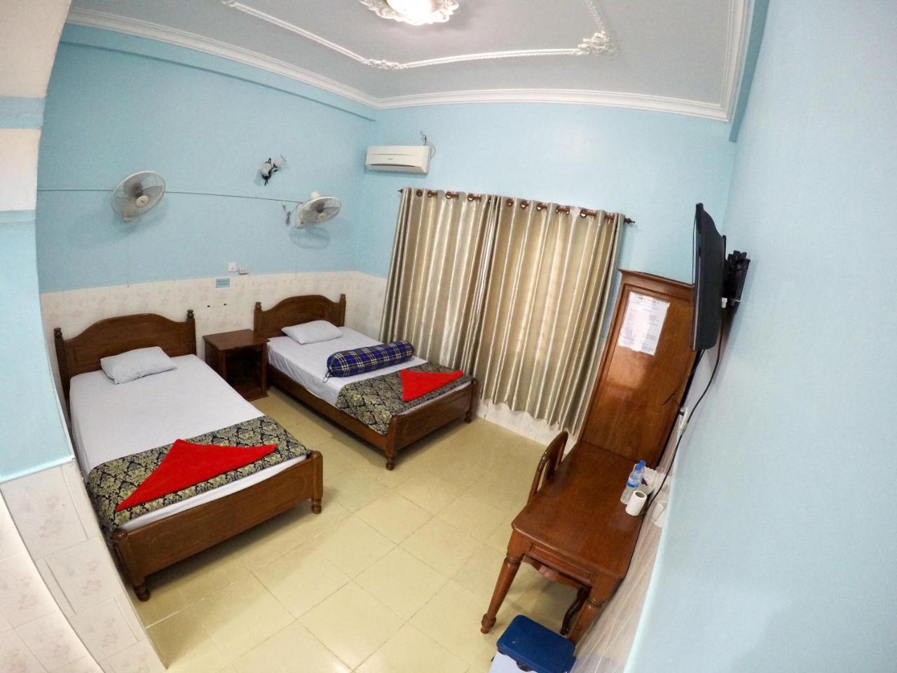 Hengheng II Guest House Kratie Exteriör bild