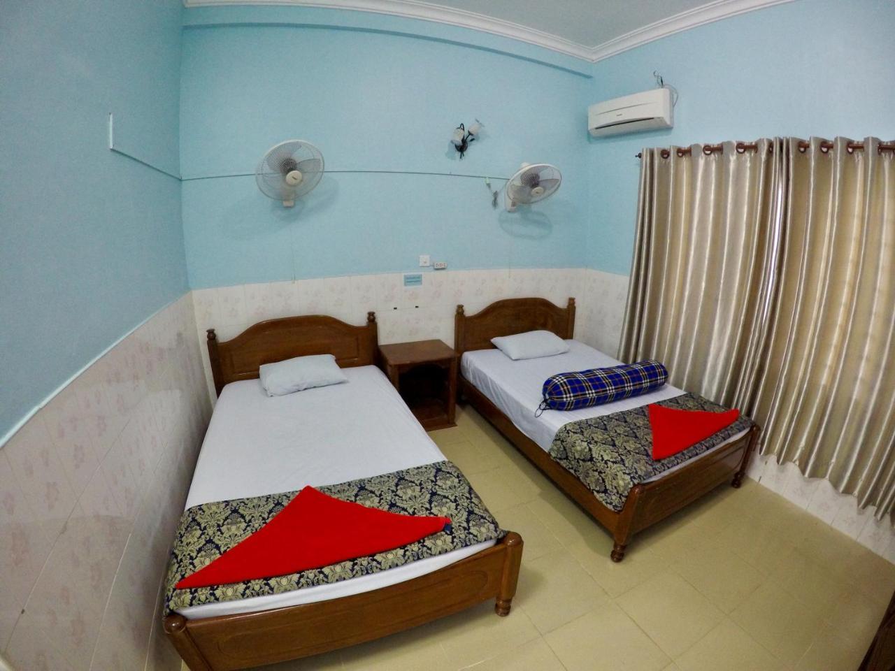 Hengheng II Guest House Kratie Exteriör bild
